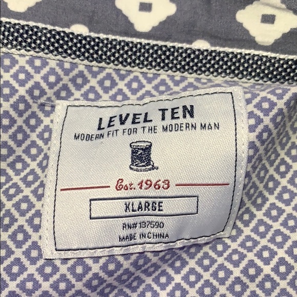 Button up - Picture 3 of 3